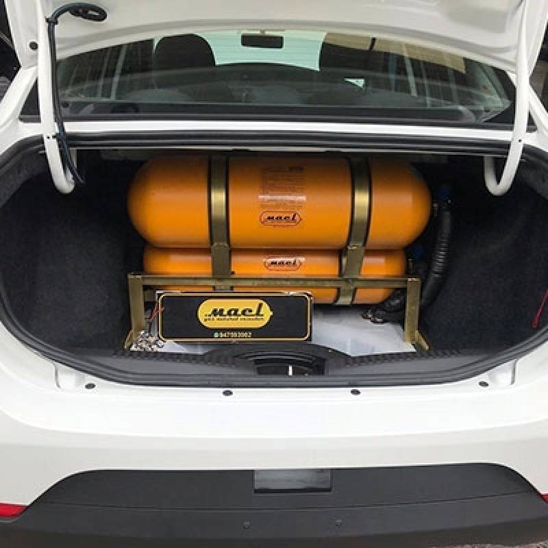 Carro com kit gás em Guarulhos